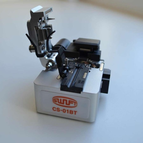 SWIFT CS-01BT Скалыватель оптического волокна с автоматическим поворотом лезвия фото 2